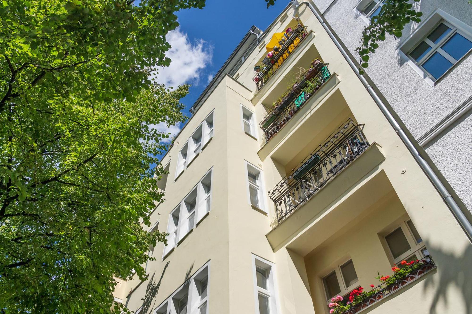 Holiday 33 Apartments Efg Schoenhauser Allee Mit Balkon — Photos 2